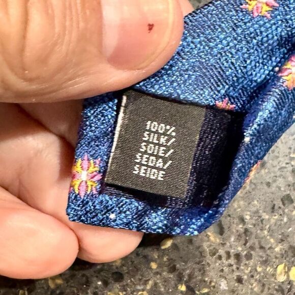 Holland & Sherry London 1836 Blue Silk Tie. - Picture 6 of 7